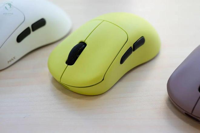 家的全能利器雷柏VT3和VT3s系列电竞鼠标体验九游会J9入口轻至5349克续航500小时右手玩(图2) 家的全能利器雷柏VT3和VT3s系列电竞鼠标体验九游会J9入口轻至5349克续航500小时右手玩(图2)